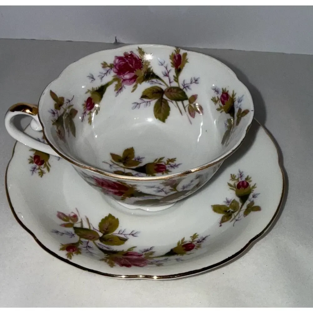 Vintage Lefton China Hand Painted Teacup & Saucer Set Red Pink Roses‎ Gold Trim